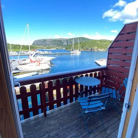 Apartmán Boathouse With Floating Sauna