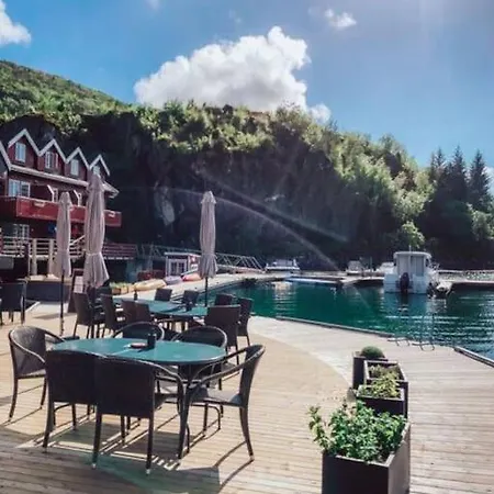 Boathouse With Floating Sauna Apartment